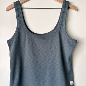 Vuori sunrise crop tank